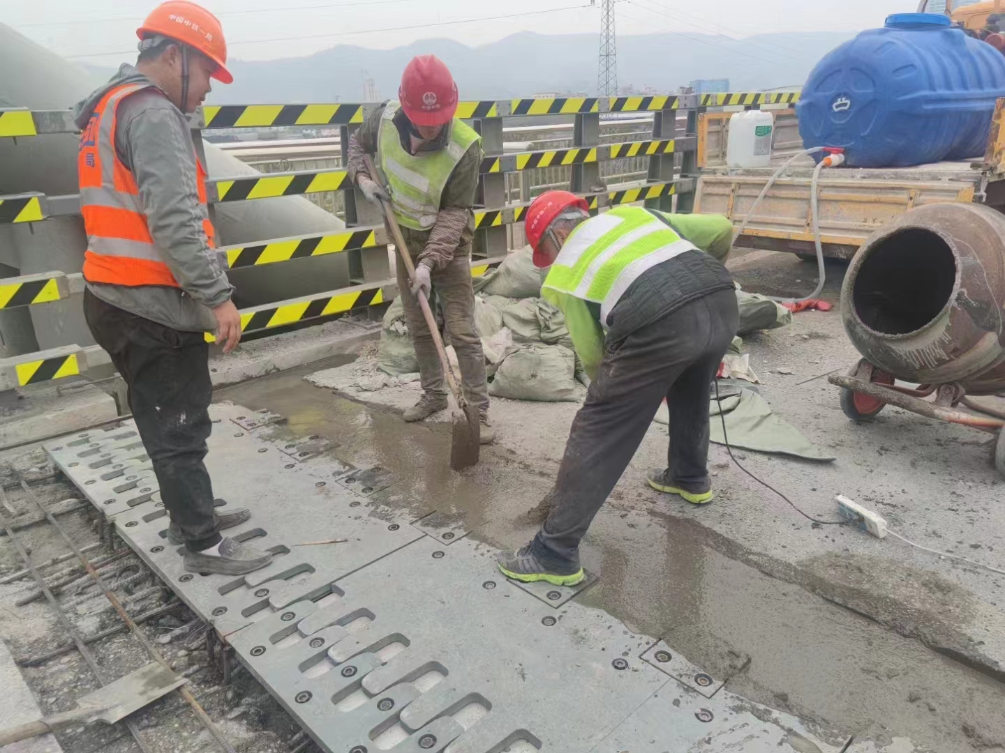 吐鲁番桥梁道路伸缩缝起到什么作用